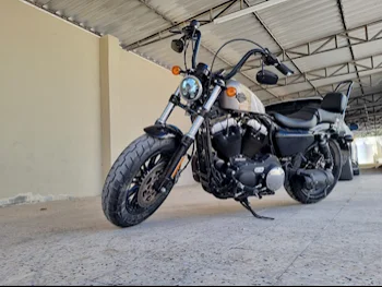 Harley Davidson  SportSter 48 -  2016 - Color Black