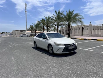 Toyota  Camry  2016  Automatic  246,000 Km  4 Cylinder  Front Wheel Drive (FWD)  Sedan  White