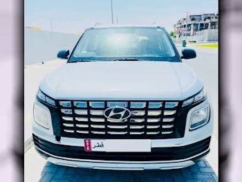 Hyundai  Venue  2024  Automatic  863 Km  3 Cylinder  Front Wheel Drive (FWD)  SUV  Silver  With Warranty