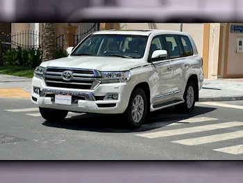  Toyota  Land Cruiser  GXR  2019  Automatic  173,000 Km  8 Cylinder  Four Wheel Drive (4WD)  SUV  White  With Warranty