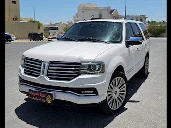 Lincoln  Navigator  2016  Automatic  165,000 Km  6 Cylinder  Four Wheel Drive (4WD)  SUV  White