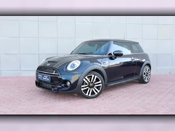 Mini  Cooper  S  2021  Automatic  66,000 Km  4 Cylinder  Front Wheel Drive (FWD)  Hatchback  Gray