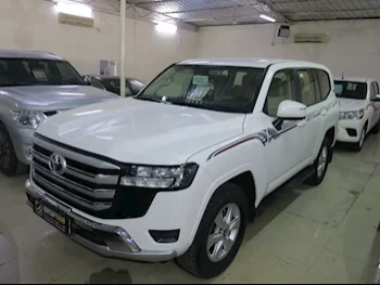 Toyota  Land Cruiser  GXR  2022  Automatic  85,000 Km  6 Cylinder  Four Wheel Drive (4WD)  SUV  White  With Warranty