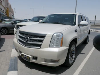Cadillac  Escalade  2011  Automatic  280,000 Km  8 Cylinder  Four Wheel Drive (4WD)  SUV  White