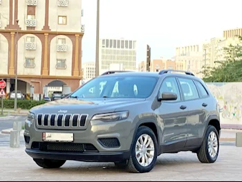Jeep  Cherokee  Sport  2021  Automatic  62,000 Km  6 Cylinder  Four Wheel Drive (4WD)  SUV  Gray