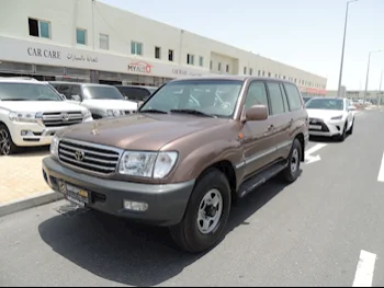 Toyota  Land Cruiser  VXR  2001  Automatic  279,000 Km  8 Cylinder  Four Wheel Drive (4WD)  SUV  Brown