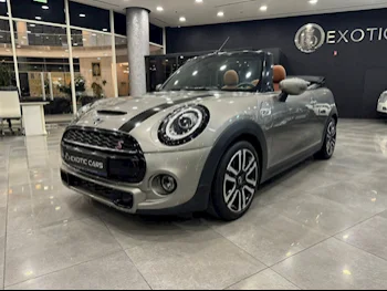 Mini  Cooper  S  2020  Automatic  25,000 Km  4 Cylinder  Front Wheel Drive (FWD)  Convertible  Gray