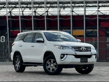 Toyota  Fortuner  2020  Automatic  61,000 Km  4 Cylinder  Four Wheel Drive (4WD)  SUV  White