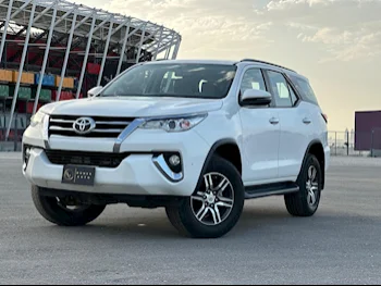 Toyota  Fortuner  2020  Automatic  60,000 Km  4 Cylinder  Four Wheel Drive (4WD)  SUV  White