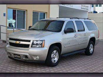 Chevrolet  Suburban  2014  Automatic  215,000 Km  8 Cylinder  Four Wheel Drive (4WD)  SUV  Gold