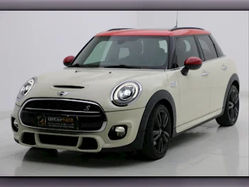 Mini  Cooper  JCW  2016  Automatic  53,000 Km  4 Cylinder  Front Wheel Drive (FWD)  Hatchback  White