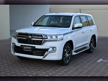 Toyota  Land Cruiser  VXR- Grand Touring S  2021  Automatic  193,000 Km  8 Cylinder  Four Wheel Drive (4WD)  SUV  White