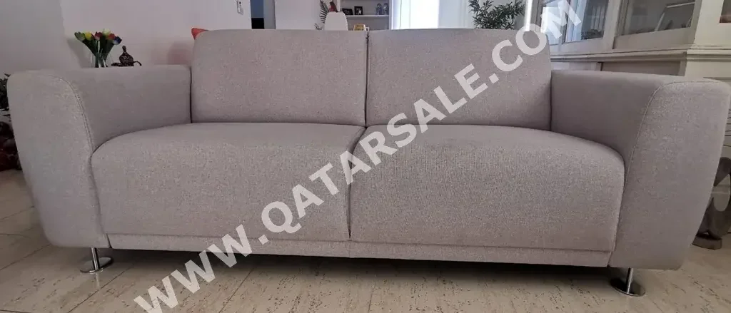 Sofas, Couches & Chairs Accent Sofas  - Fabric  - Gray