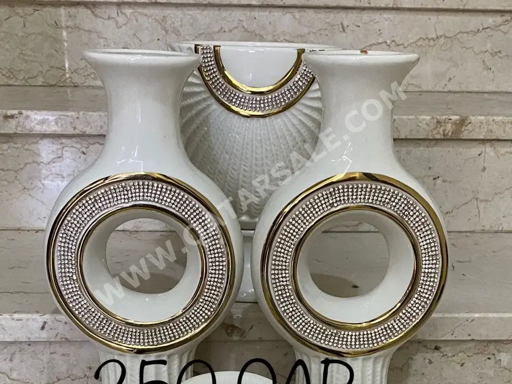 Vases & Bowls Large (Over 15W)  Decorative Bottles  White  Modern & Contemproary  Cylinder  Porcelain