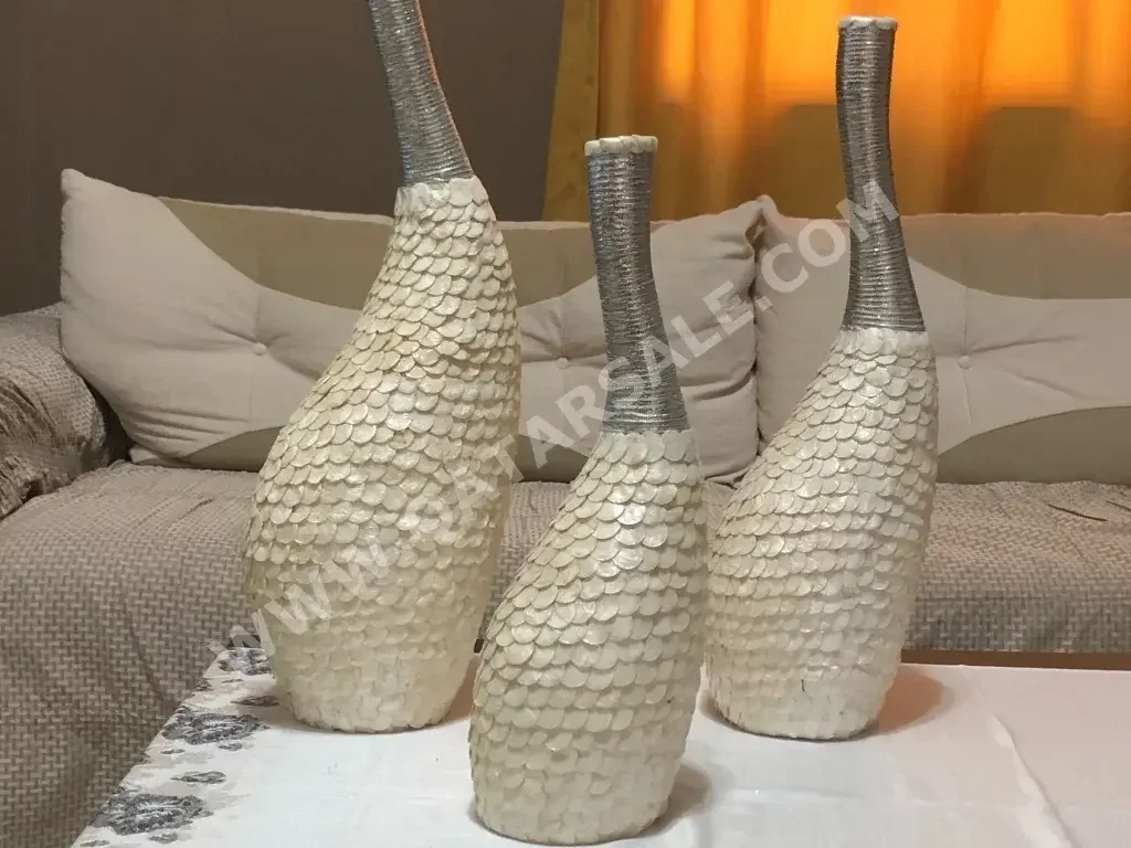 Vases & Bowls Medium (Between 8-14 W)  Decorative Bottles  White  Mid-Century Modern  Trumpet  Acrylic