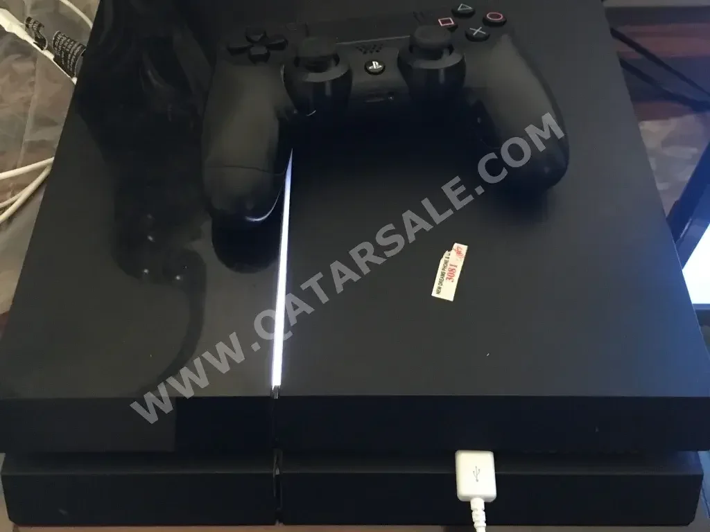 Video Games Consoles - Sony  - PlayStation 4  - 512 GB  -Included Controllers: 1