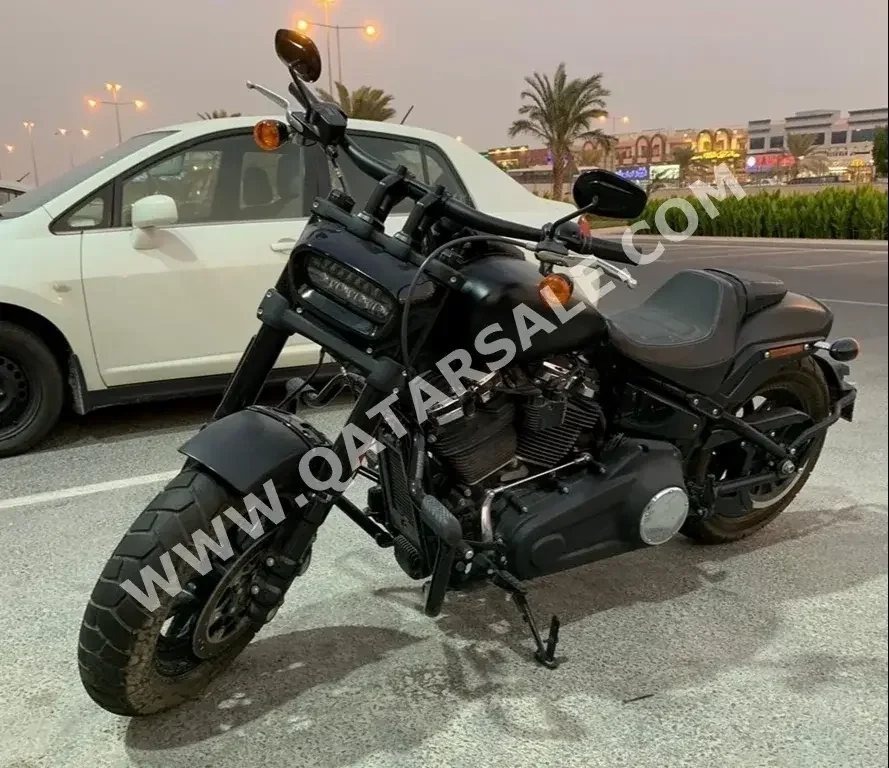 Harley Davidson  Fat Bob -  2019 - Color Black -  11000 Km