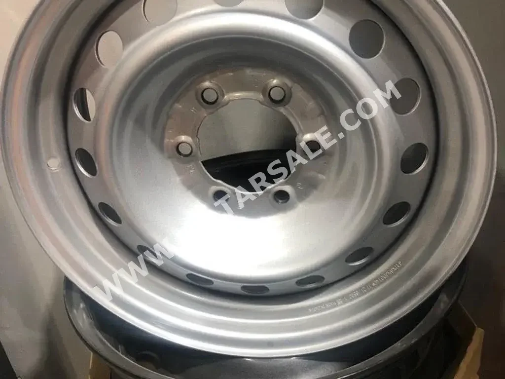 Wheel Rims Toyota /  17''  Silver  2021  4  6  ٢٠٢٢