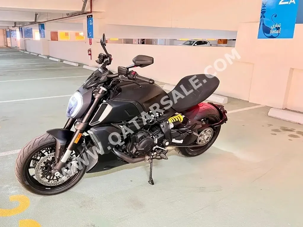 Ducati  Diavel -  2021 - Color Black -  12 Km -  Warranty