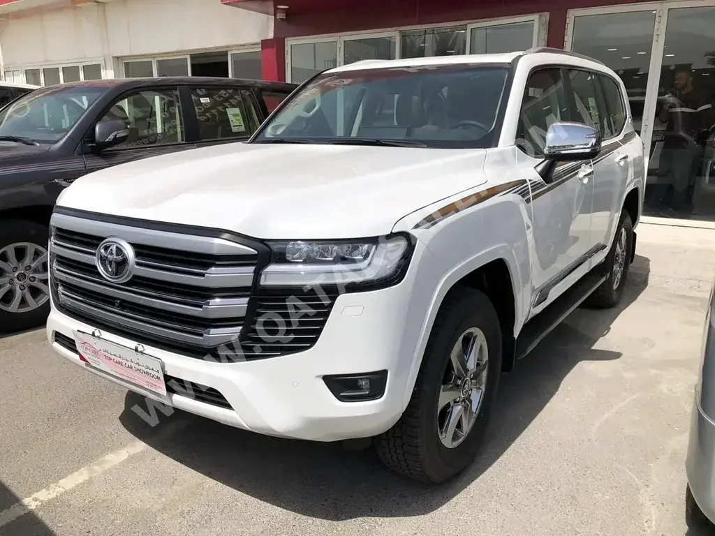 Toyota  Land Cruiser  VX Twin Turbo  2022  Automatic  0 Km  6 Cylinder  Four Wheel Drive (4WD)  SUV  White  With Warranty