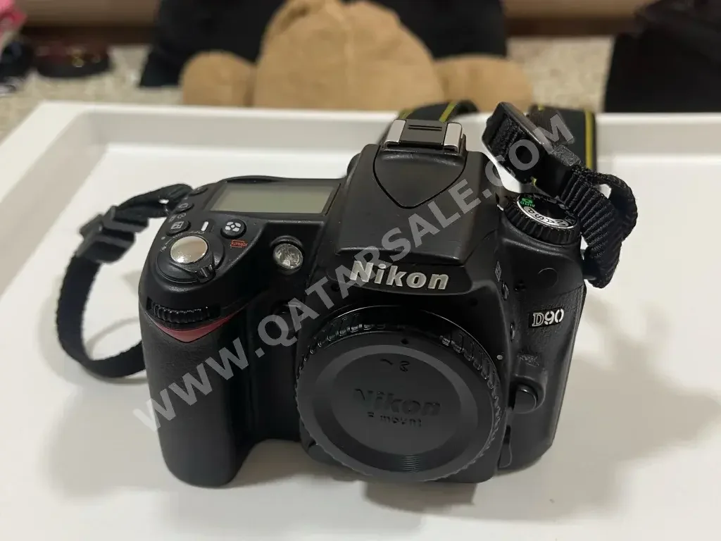 Digital Cameras Nikon  - 12 MP  - FHD 1080p
