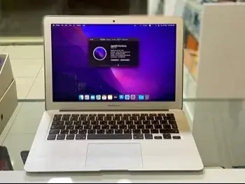 Laptops Apple  - MacBook Air  - Silver  - MacOS  - Intel  - Core i5  -Memory (Ram): 8 GB