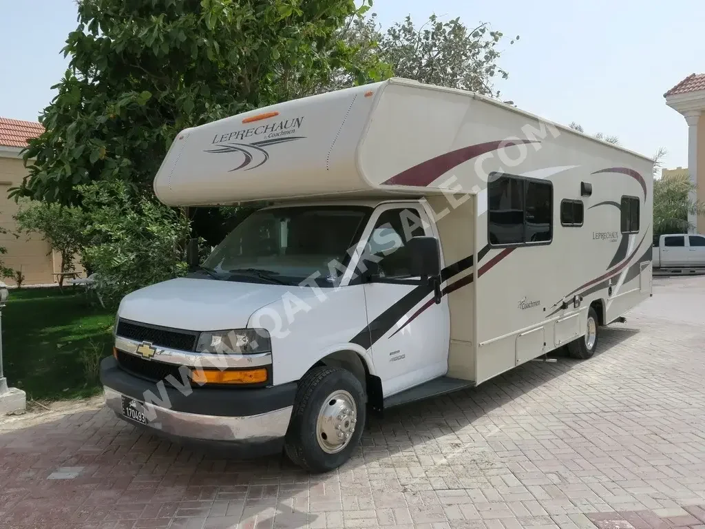 Caravan Leprechaun  Coachmen  2018  White Made in UnitedStatesofAmerica(USA)  2,000 Km