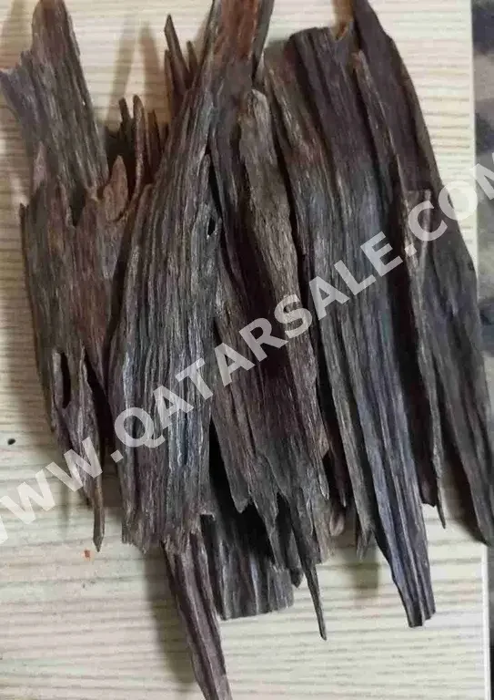 Attar, Oud & Incense Men  Bangladesh /  New  100  50 ml