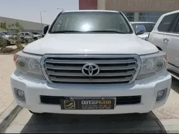 Toyota  Land Cruiser  VXR  2013  Automatic  330,000 Km  8 Cylinder  Four Wheel Drive (4WD)  SUV  White  With Warranty