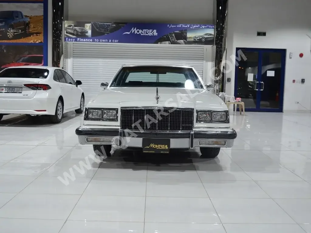 Buick  Park Avenue  1981  Automatic  33,460 Km  8 Cylinder  Rear Wheel Drive (RWD)  Classic  White  With Warranty