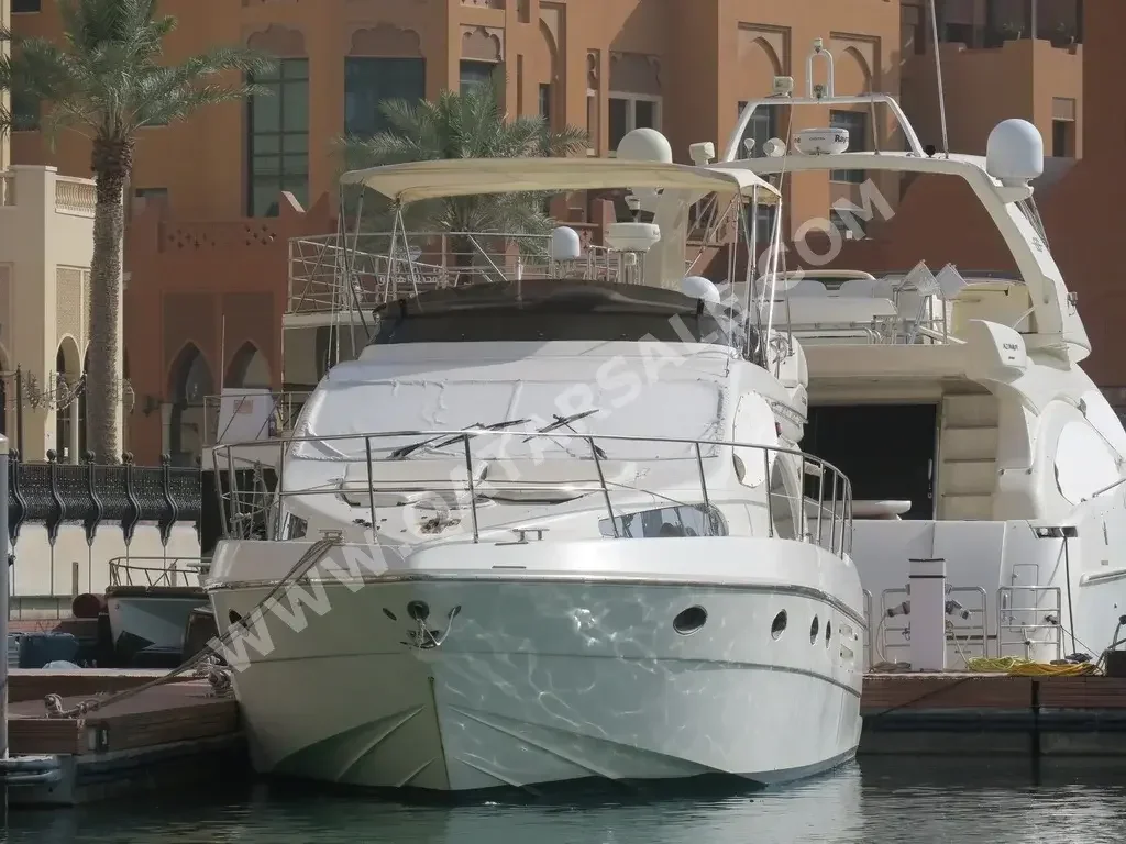 Azimut  Italy  2004  White  48 ft  With Parking