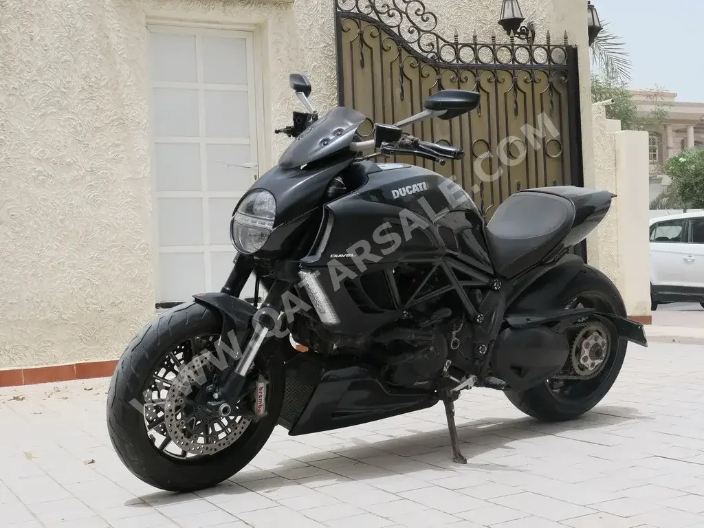 Ducati  Diavel -  2013 - Color Black