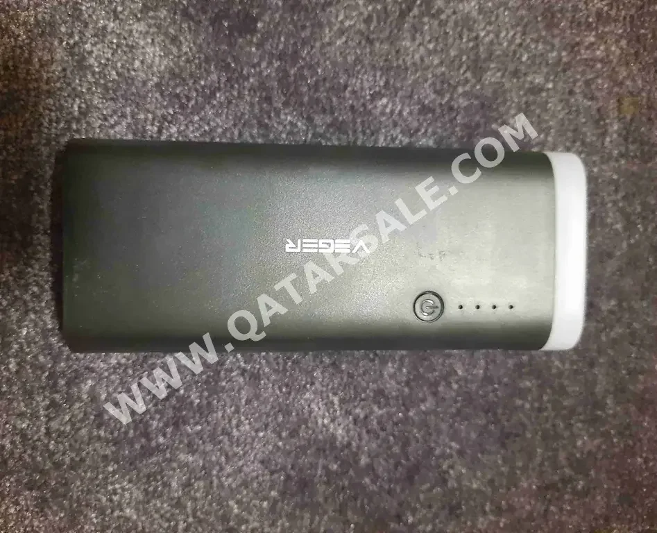 Power Banks VEGER  With Most Mobile Devices Including iPhones  White