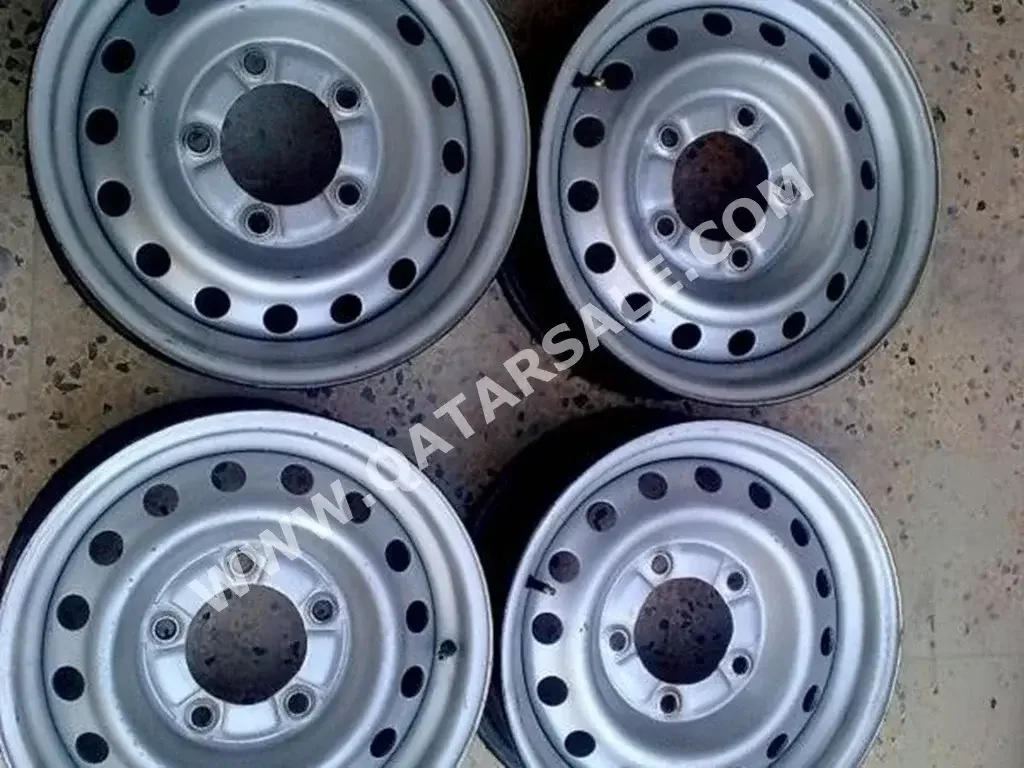 Wheel Rims Toyota  Steel /  17''  Silver  2021  4  5  2022