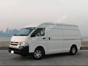 Toyota  Hiace  2023  Manual  0 Km  4 Cylinder  Rear Wheel Drive (RWD)  Van / Bus  White  With Warranty