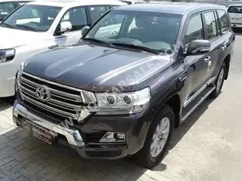Toyota  Land Cruiser  GXR  2021  Automatic  0 Km  8 Cylinder  Four Wheel Drive (4WD)  SUV  Gray  With Warranty