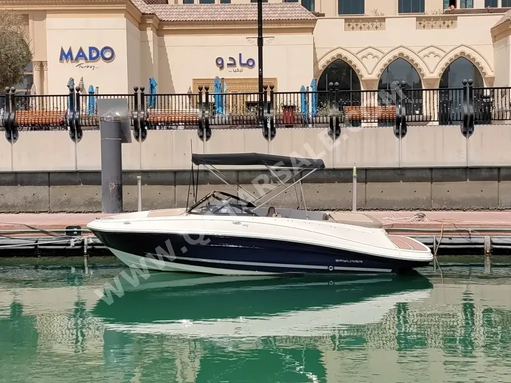 Speed Boat Bayliner  VR5 Bowrider  With Parking
