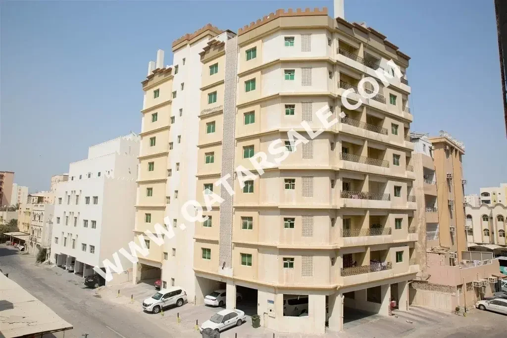 2 Bedrooms  Apartment  For Rent  in Doha -  Fereej Bin Dirham  Fully Furnished