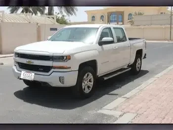 Chevrolet  Silverado  LT  2017  Automatic  105,000 Km  8 Cylinder  Four Wheel Drive (4WD)  Pick Up  White  With Warranty