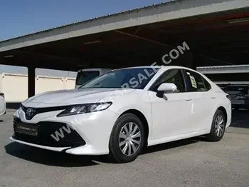 Toyota  Camry  LE  2022  Automatic  0 Km  4 Cylinder  Front Wheel Drive (FWD)  Sedan  White  With Warranty