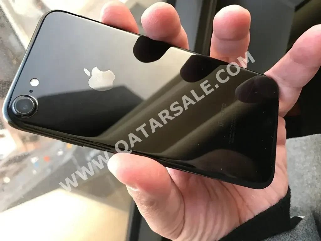 Apple  - iPhone 7  - Black  - 128 GB