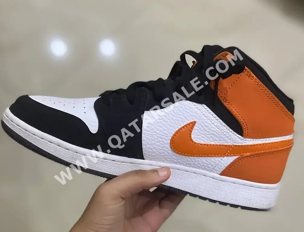 Shoes Orange Size 40  Qatar  Men