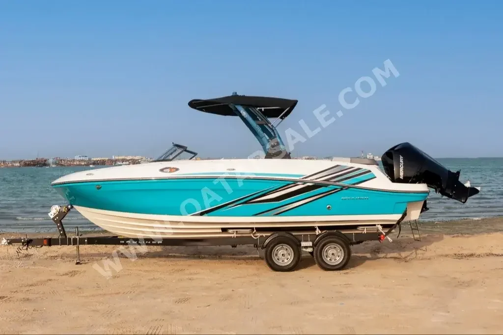 Speed Boat Bayliner  VR6 Bowrider  With Parking  With Trailer