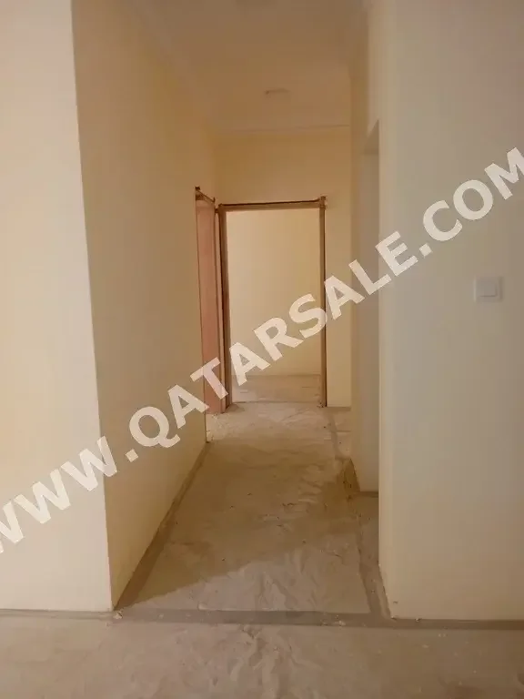 Buildings, Towers & Compounds - Family Residential  - Doha  - Al Muntazah