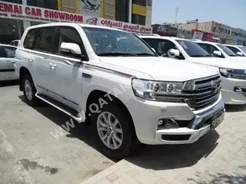Toyota  Land Cruiser  GXR  2021  Automatic  0 Km  6 Cylinder  Four Wheel Drive (4WD)  SUV  White  With Warranty