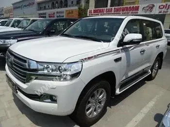 Toyota  Land Cruiser  GXR  2021  Automatic  0 Km  8 Cylinder  Four Wheel Drive (4WD)  SUV  White  With Warranty