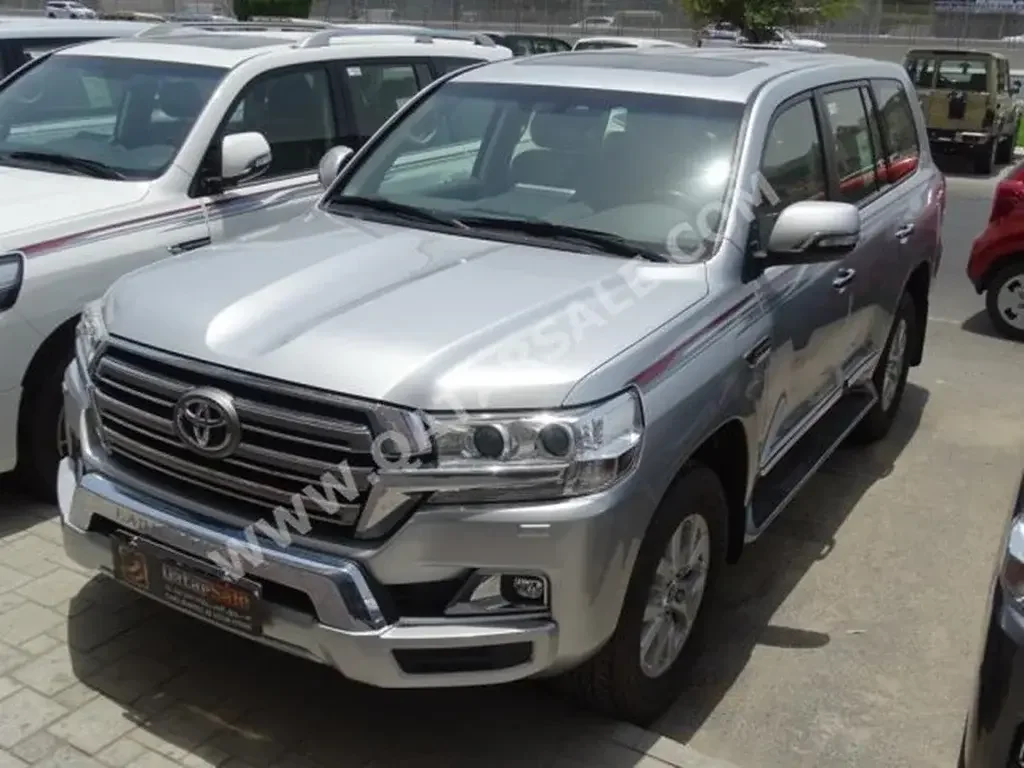 Toyota  Land Cruiser  GXR  2021  Automatic  0 Km  8 Cylinder  Four Wheel Drive (4WD)  SUV  Silver  With Warranty