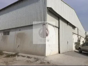 Warehouses & Stores - Doha  - Industrial Area  -Area Size: 2000 Square Meter