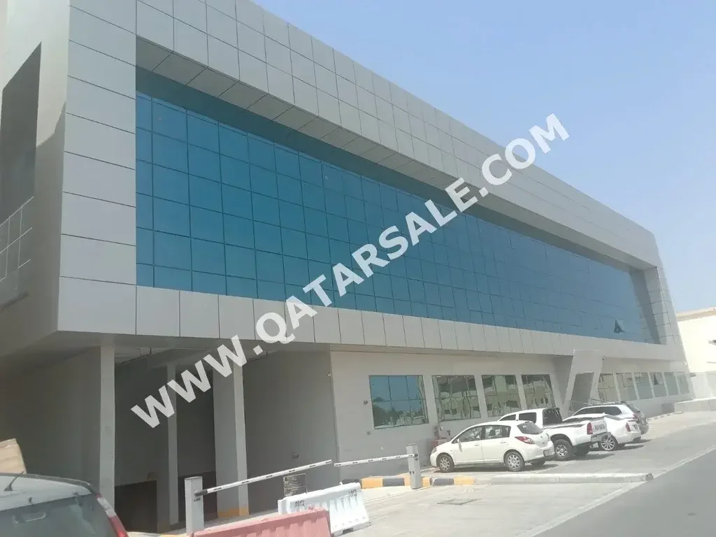 Commercial Offices - Semi Furnished  - Doha  - Madinat Khalifa South