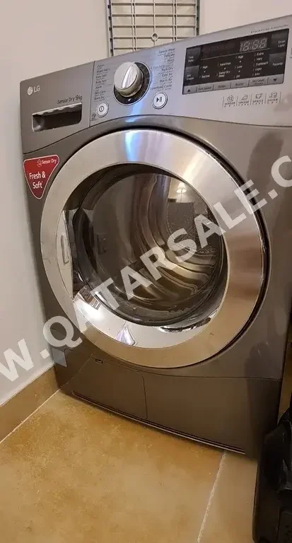 LG  Black Stainless  High Efficiency Dryer  Wi-Fi Connected  Sensor Dry /  Electric /  9 Kg